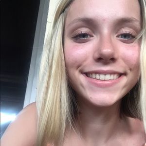 Meet your Posher, Ashleigh